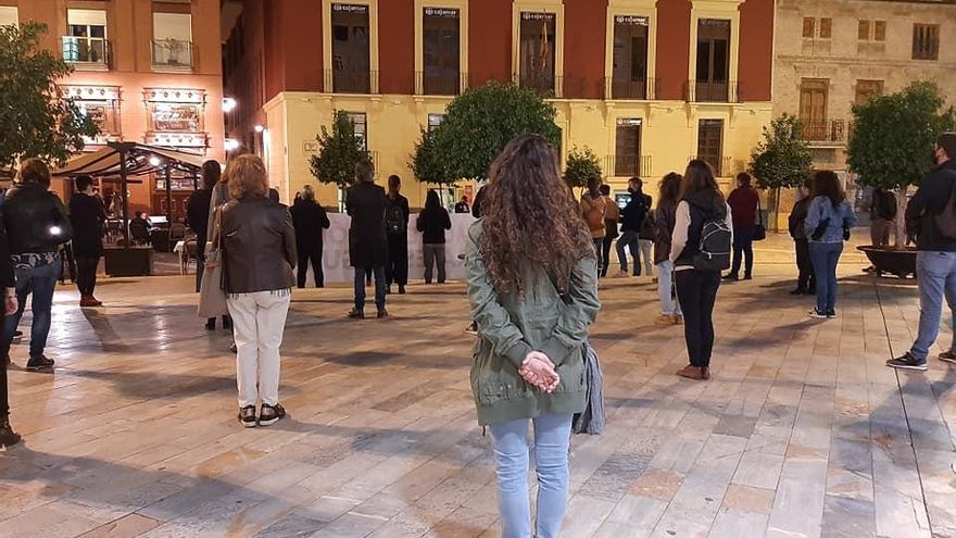 Concentración de las artes escénicas en la Región defendiendo la 'cultura segura'