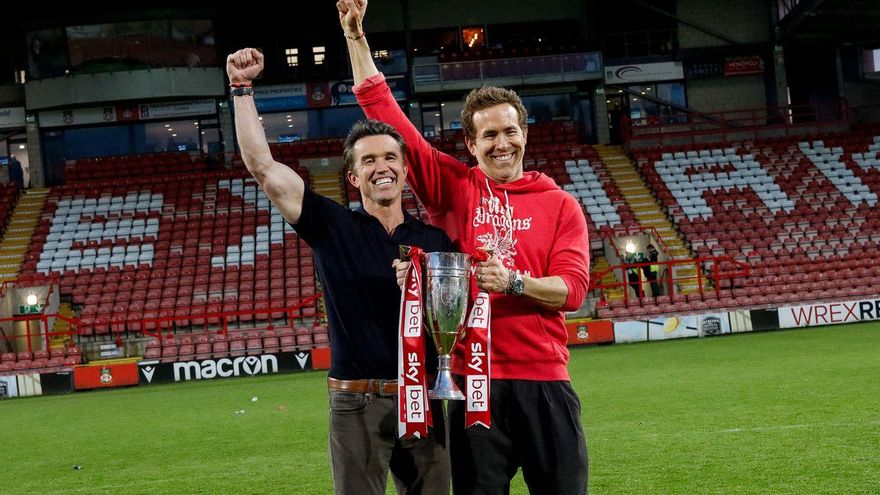 두 명의 할리우드 스타가 소유한 웨일스의 축구팀에 관한 예상치 못한 이야기