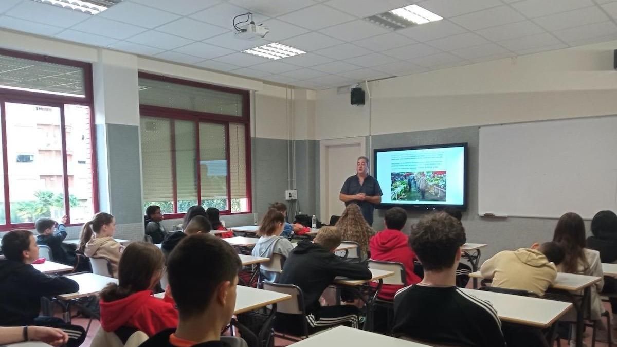 La Rioja estrena dos rutas de senderismo escolar para enseñar a «leer el paisaje» a través de la educación ambiental