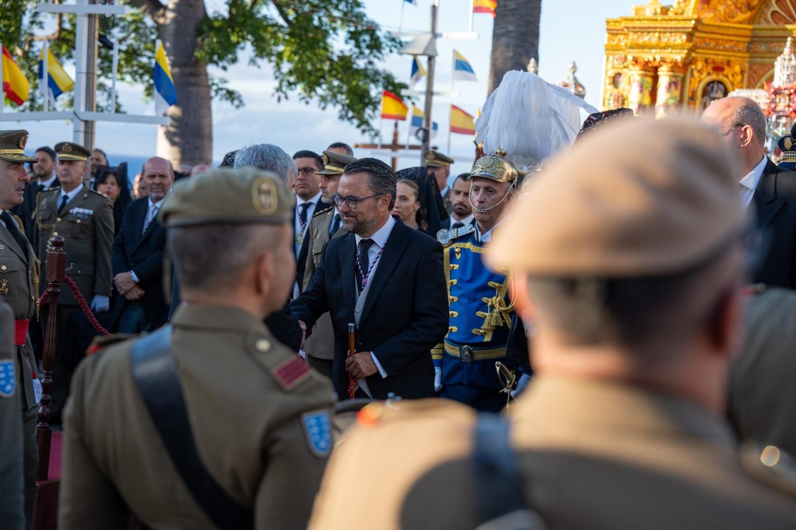 Santa Cruz de La Palma abraza a la Virgen de Las Nieves diez años después de su última Bajada.