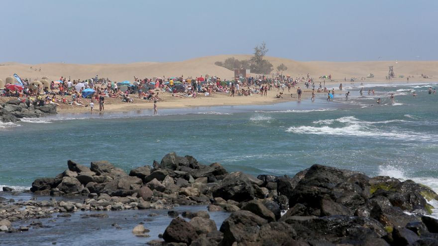 Playa de Maspalomas esta Semana Santa. (ALEJANDRO RAMOS)