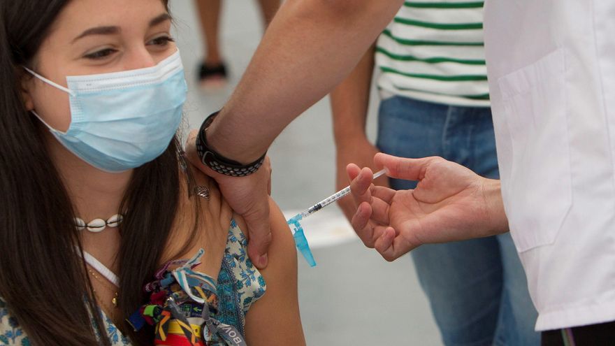 Andalucía amplía la edad de jubilación voluntaria de las enfermeras a los 67 años para taponar el déficit de personal