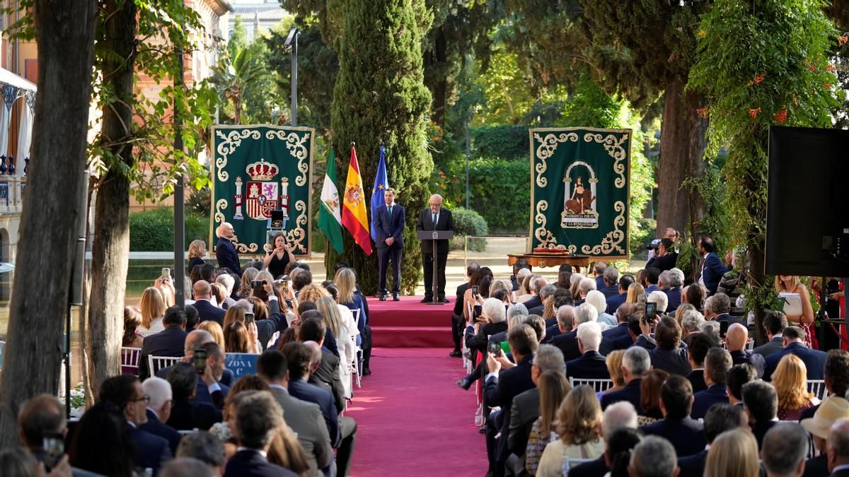 La Asociación de la Prensa de Sevilla denuncia la prohibición a los periodistas de entrar en la toma de posesión de Moreno