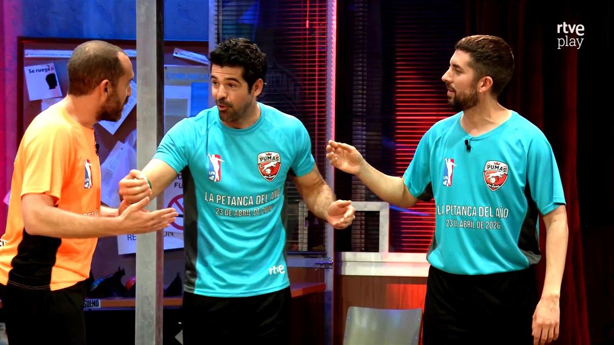 'La Revuelta' estrenó 'La Petanca del Año' en RTVE con un 'soborno', piques y la jugada maestra de Broncano