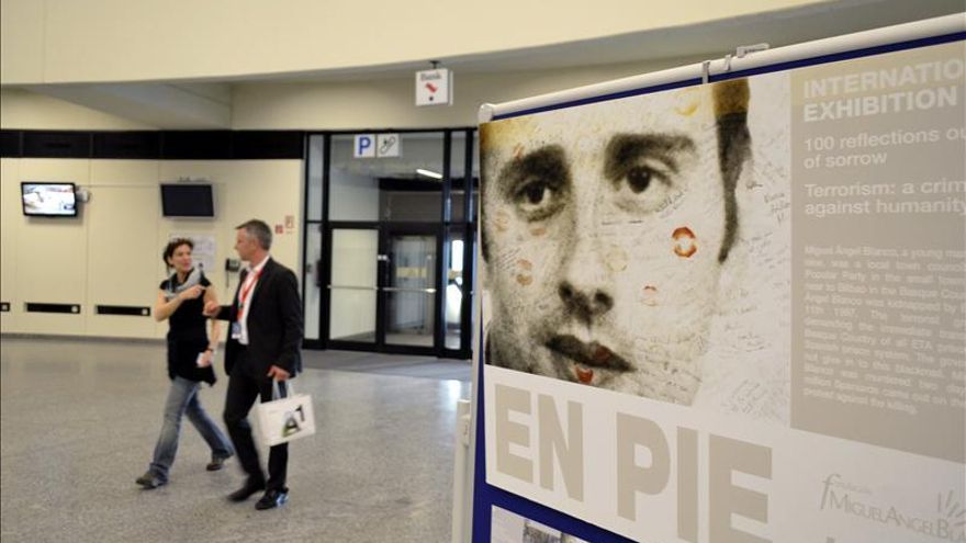 Víctimas de ETA luchan para mantener la conciencia social ante el terrorismo