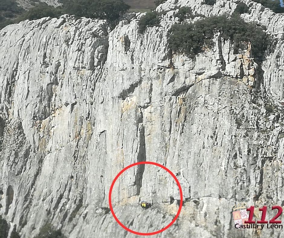 Punto de rescate del escalador accidentado en esta pared de Llombera, en la Montaña Central.