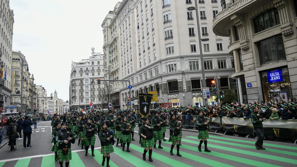 Gaiteros en el desfile de San Patricio de Madrid