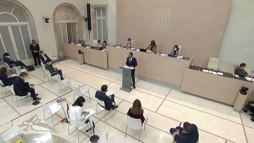 El líder de Vox en Catalunya toma la palabra en el Parlament.
