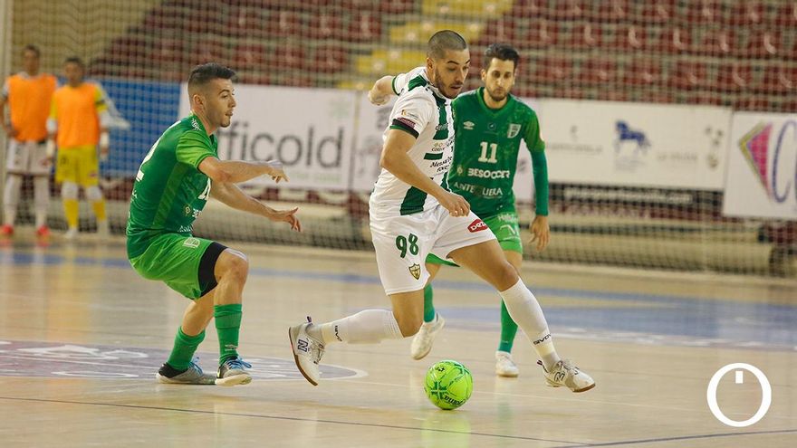 Caio César, en el duelo con el UMA Antequera.