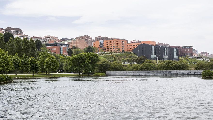 Campus de la Universidad de Cantabria desde el parque de Las Llamas