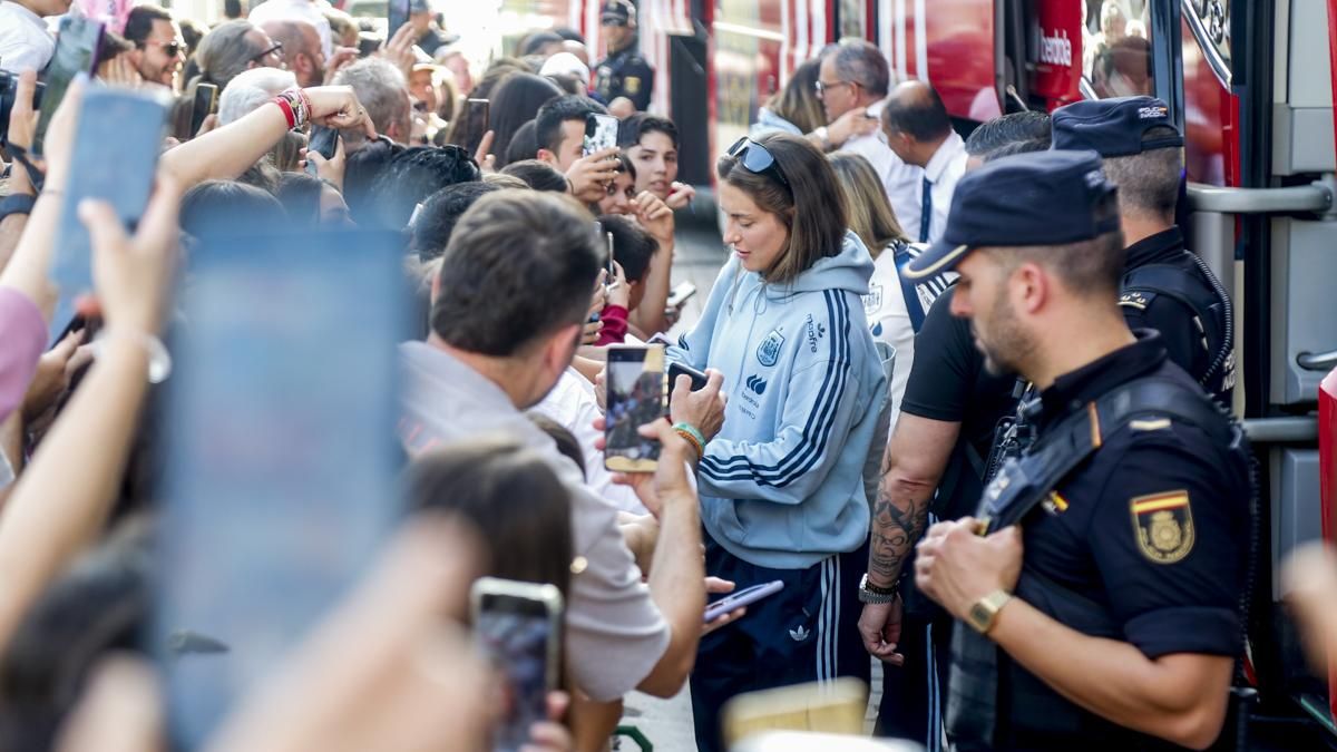 Llegada a Córdoba de la Selección Española de Fútbol Femenina