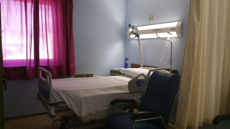 Habitación en el Complejo Hospitalario Universitario Insular-Materno Infantil