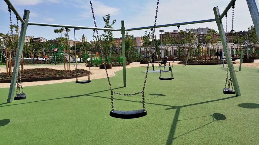 Columpios en las zonas infantiles