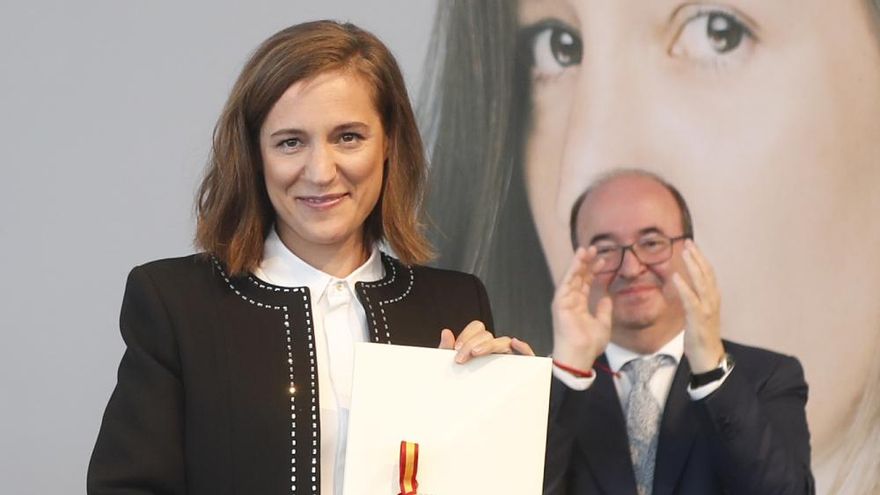Carla Simón recoge el Premio Nacional de Cine y reivindica las lenguas: "El arte va siempre por delante de la política"