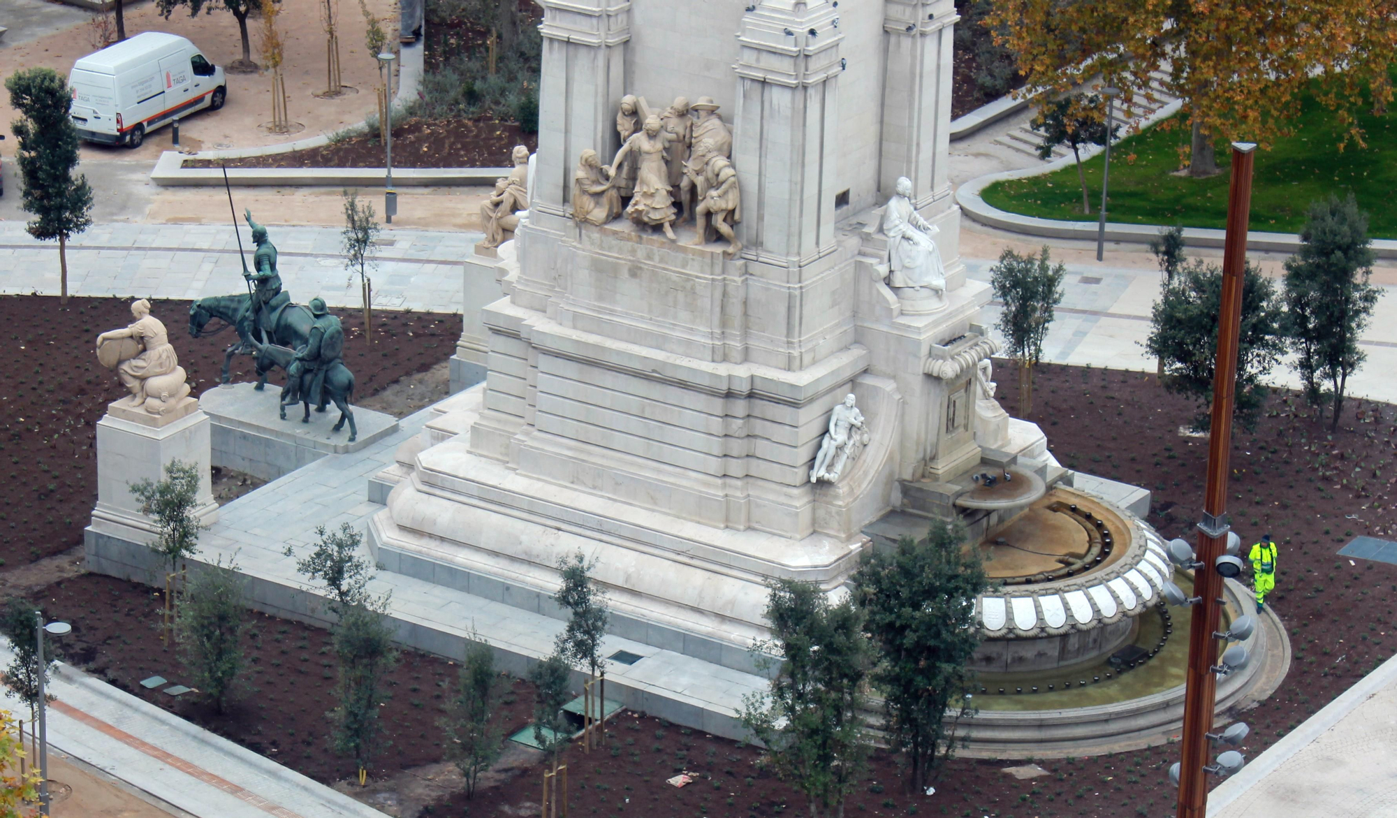 Nueva Plaza España - Monumento Cervantes