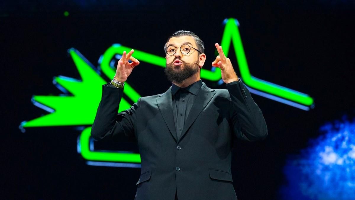 RTVE desvela los invitados de Manu Sánchez para el último 'Perro andaluz' del verano y ceba una exclusiva eurovisiva