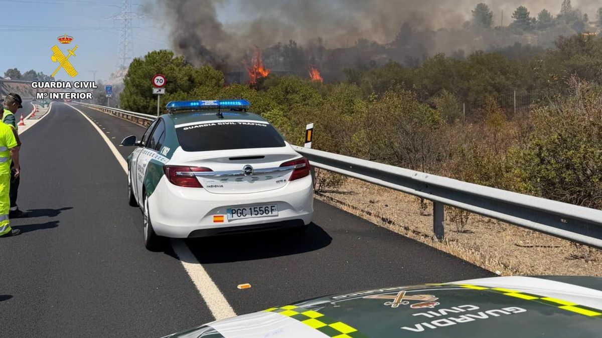 La Guardia Civil investiga si el incendio de Casas de Millán fue intencionado