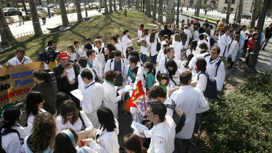 Los colegios médicos de Galicia exigen a la Xunta condiciones mínimas para el trabajo de los internistas