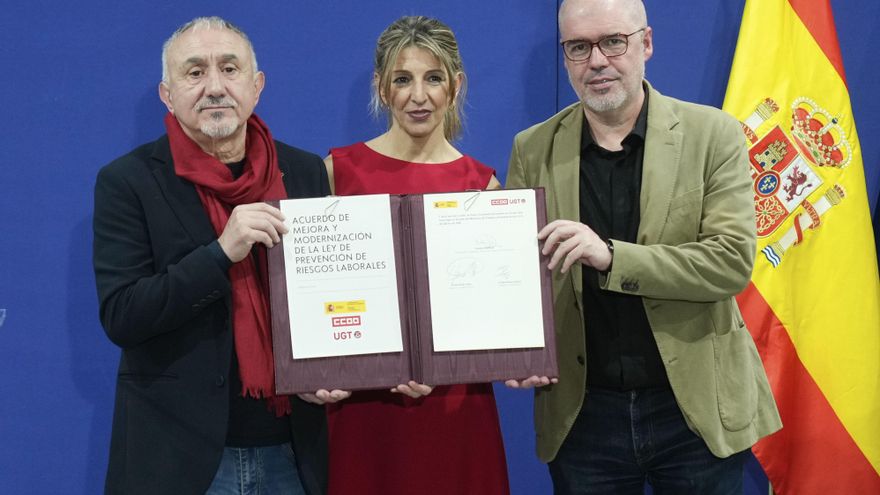 Trabajo y los sindicatos pactan reforzar la prevención laboral con foco en la salud mental y el cambio climático