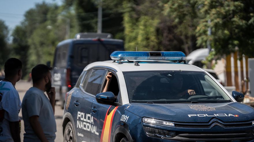 La Justicia rebaja de cinco años a seis meses la condena de cárcel a un policía por una detención irregular