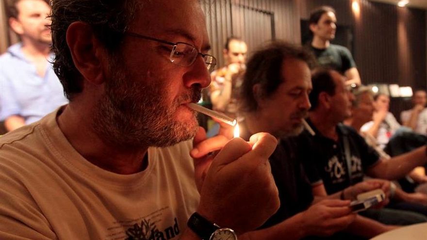 Grecia, el país donde las leyes antitabaco existen pero no se cumplen