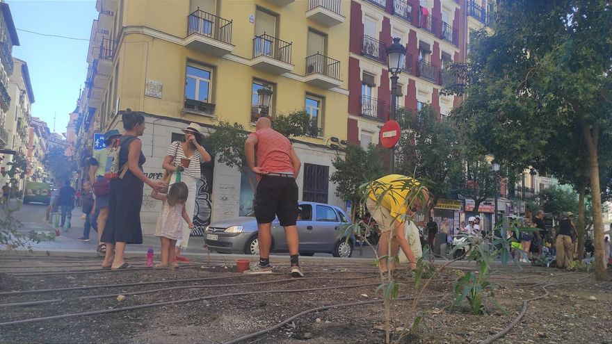 La concentración para replantar el huerto tuvo lugar desde las 11 de la mañana