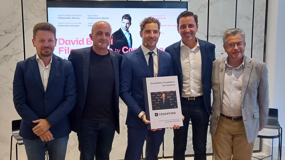 José Vélez, Juan Cruz, David Bisbal, Eduardo Cosentino y  Santiago Alfonso en la presentación del ciclo de conciertos de David Bisbal con la OCAL.