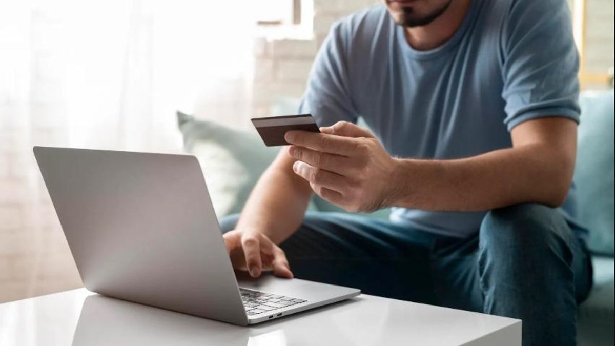 Por qué comprar en línea se siente más rápido, pero menos intencional