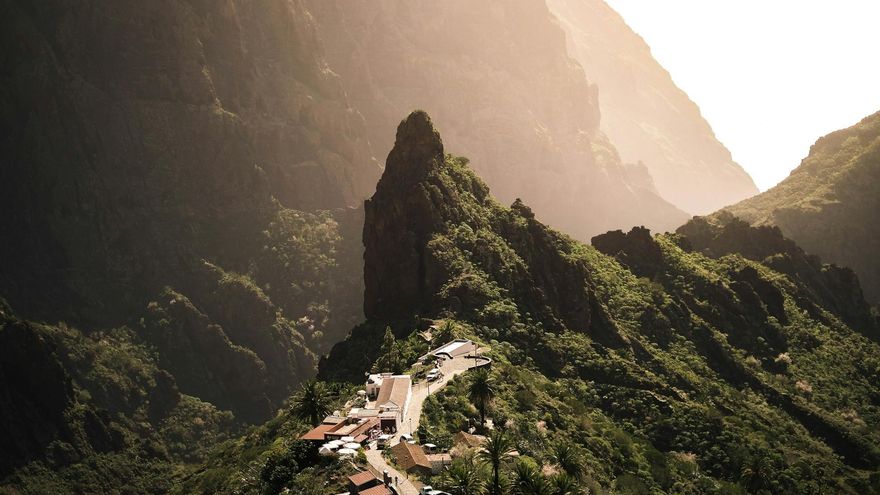 Orden de alejamiento de la zona turística de Masca para un hombre que suma más de 280 delitos contra el patrimonio