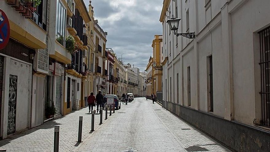 Agresión homófoba en pleno centro de Sevilla por un grupo de menores: "¿Vosotros qué sois, maricones?"