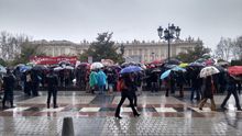 Música de 'El Padrino' frente al Teatro Real en defensa de los trabajadores de la Zarzuela