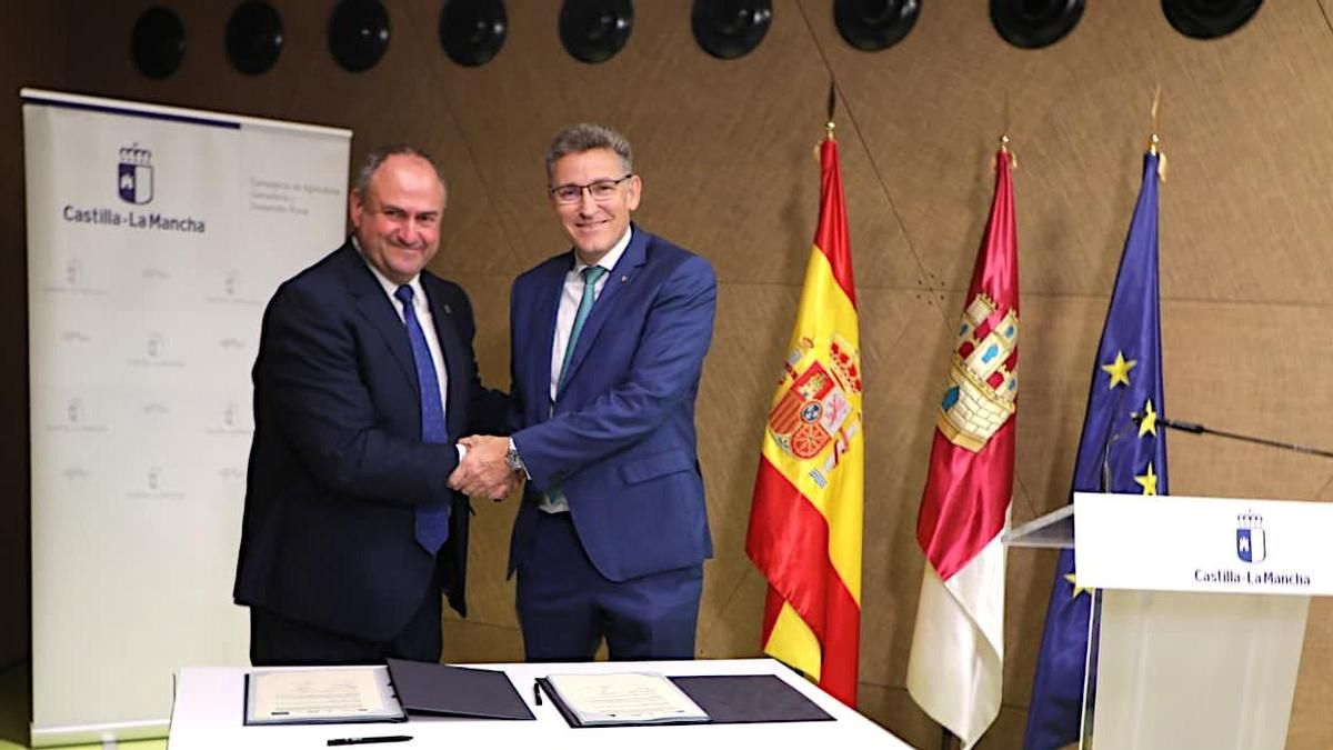Eurocaja Rural refuerza su compromiso con el sector primario mediante un acuerdo con Castilla-La Mancha