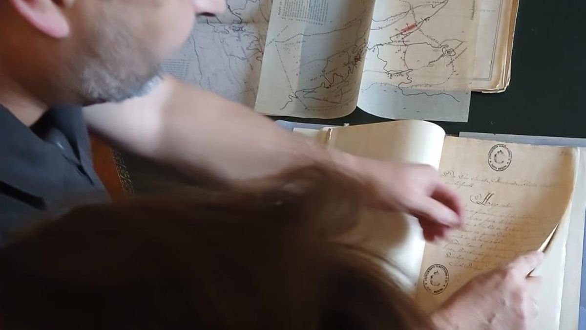 Santa Brígida abre 400 cajas del pasado y rescata documentos históricos