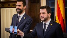 El vicepresident del Govern envía los presupuestos al móvil del president del Parlament
