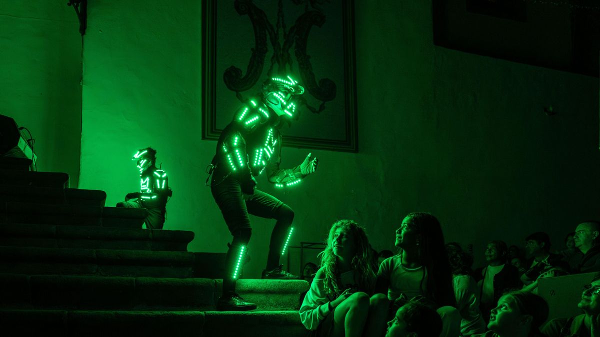 El FAVE cierra su edición “más luminosa consolidándose como referente de la cultura visual y escénica”