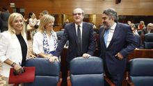 Gabilondo, Rodríguez Uribes y otros diputados del PSOE en la Asamblea de Madrid.