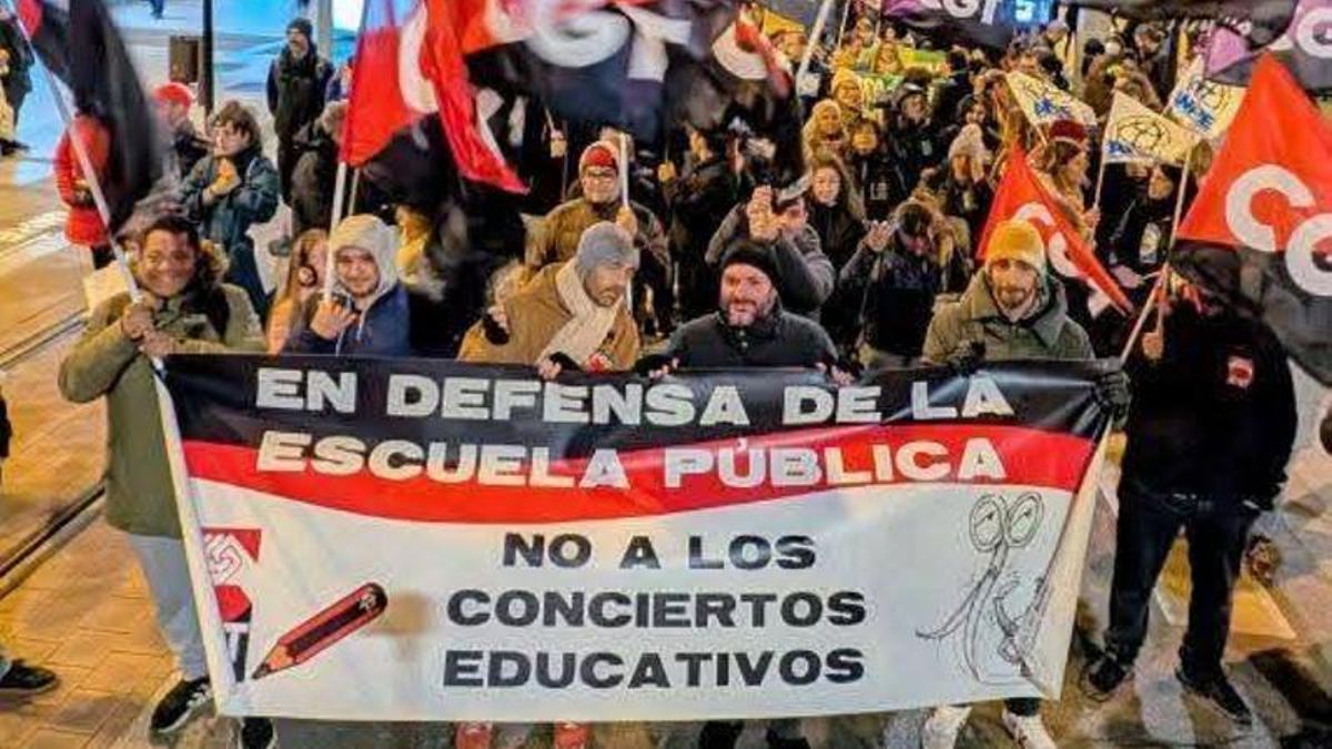 Huelga educativa en Aragón: CGT convoca tres días de paros contra "la privatización de la enseñanza"