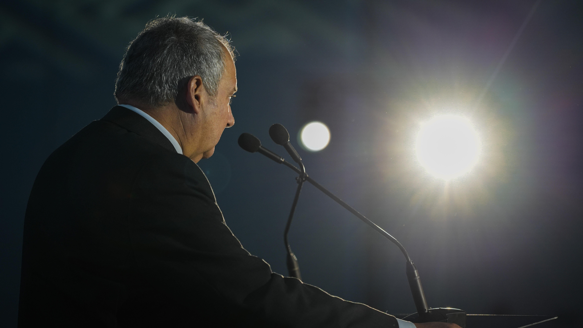 El ministro de Industria y Turismo, Jordi Hereu, y el alcalde de Córdoba, José María Bellido, durante la apertura del Foro Internacional de Defensa Indudef