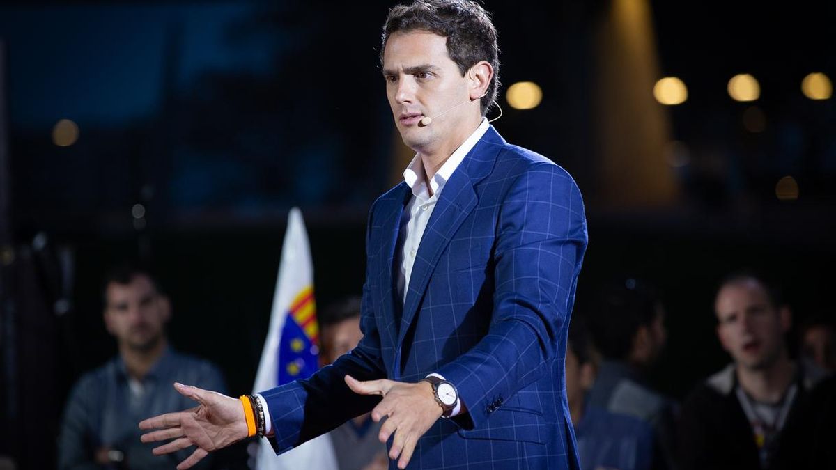 Rivera rechaza las presiones para pactar con Sánchez: "Han votado los españoles, no la CEOE ni un banco"