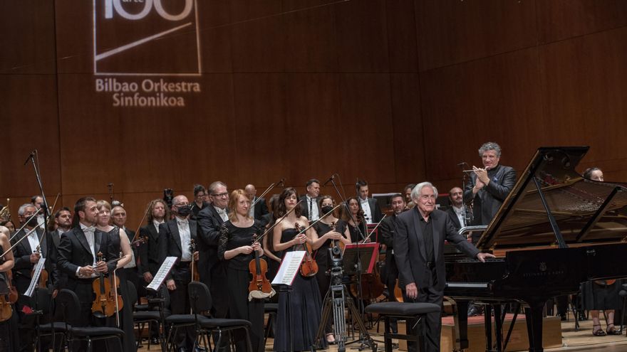 La magia del piano de Achúcarro culmina la temporada del centenario de la BOS