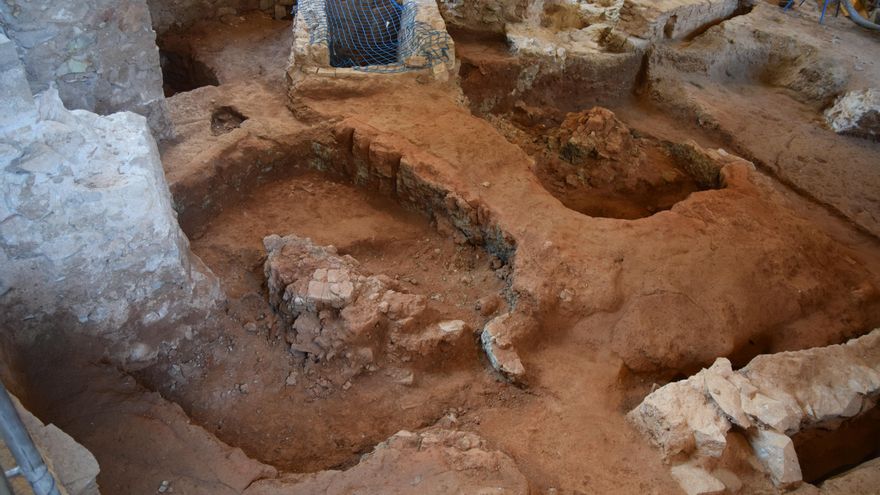 Descubren en Barcelona un yacimiento con restos del siglo XIV durante las obras de un centro médico