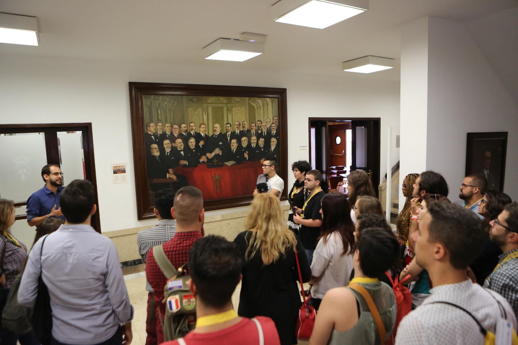 Recepción de miembros del Consejo de la Juventud de España en el Cabildo
