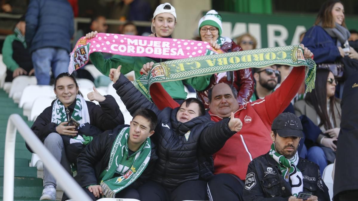 Grada Blanquiverde del Córdoba CF - CD Leganés