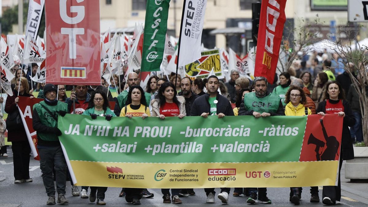 Los sindicatos ven "abusivos" los servicios mínimos establecidos por la Conselleria de Educación para segundo de Bachillerato