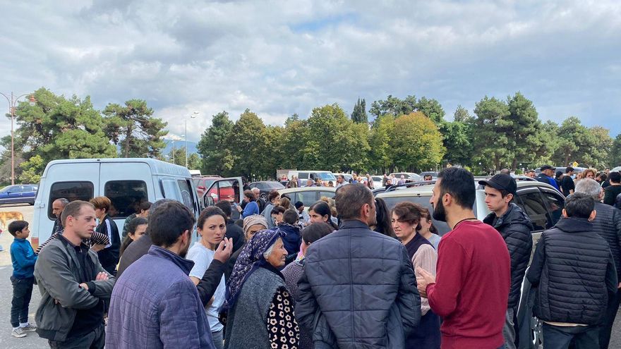 Miles de armenios de Nagorno Karabaj se preparan para huir del control azerí tras el alto el fuego: “Tememos un genocidio”