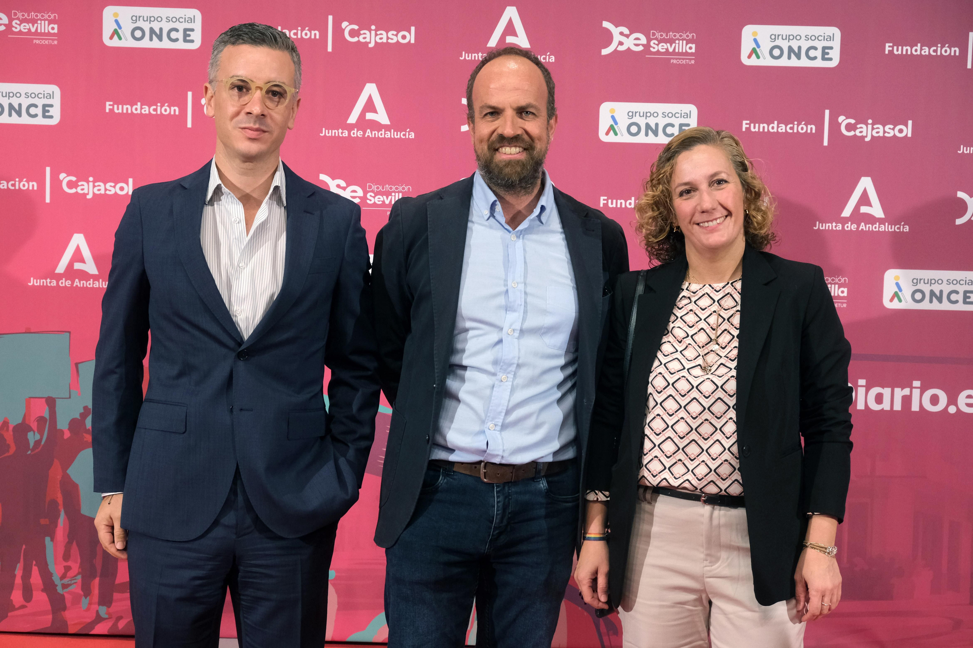 Rodrigo Rodríguez Hans (vicepresidente de Prodetur) y Susana Hornillo, concejal de Podemos en el Ayuntamiento de Sevilla, con Javier Ramajo en el centro.