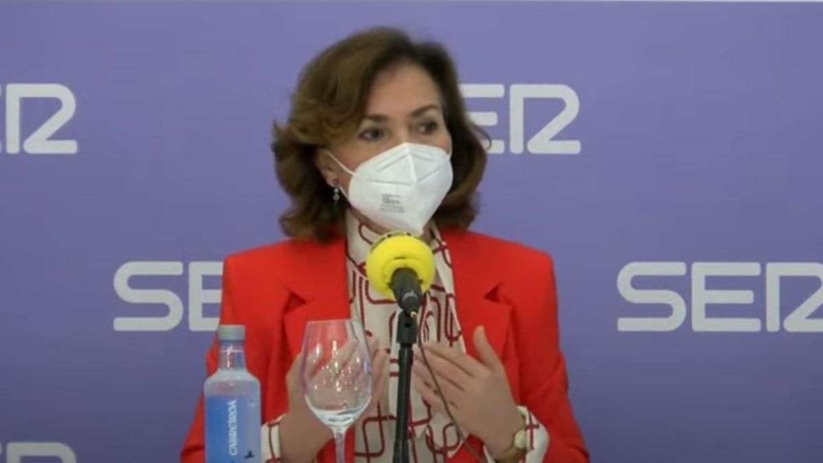 La vicepresidenta primera del Gobierno de España, Carmen Calvo, en el Foro de la SER Cantabria