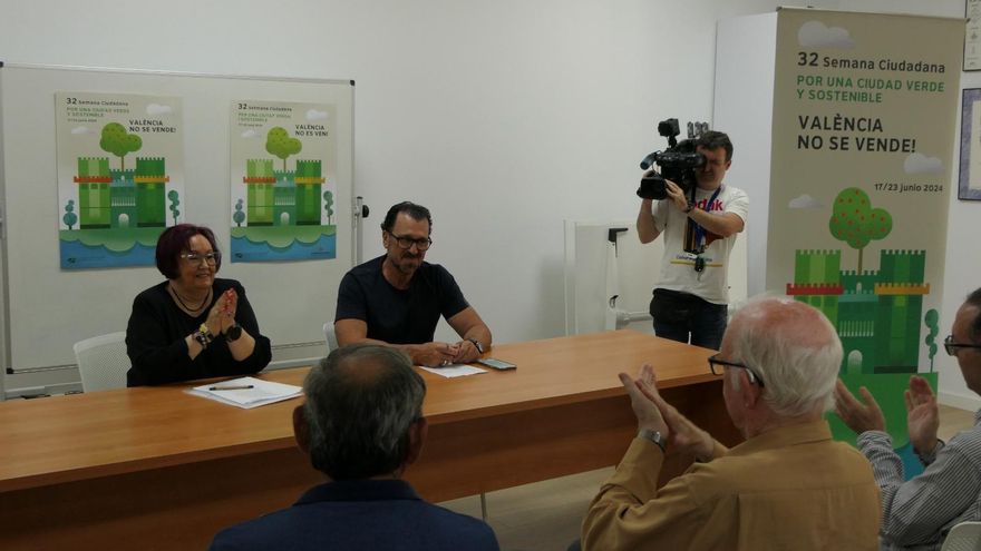 La Federación vecinal de València premia en su Semana Ciudadana al periodista de elDiario.es Carlos Navarro por su "rigor y valentía"