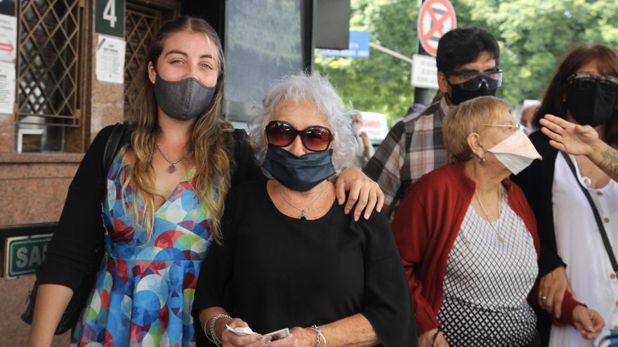 La CTA pidió la renuncia de Quirós por el "operativo desastroso" de vacunación a los adultos mayores