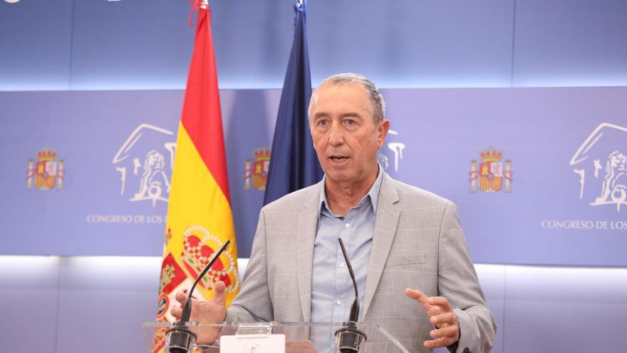 El diputado de Compromís, Joan Baldoví, interviene en una rueda de prensa.